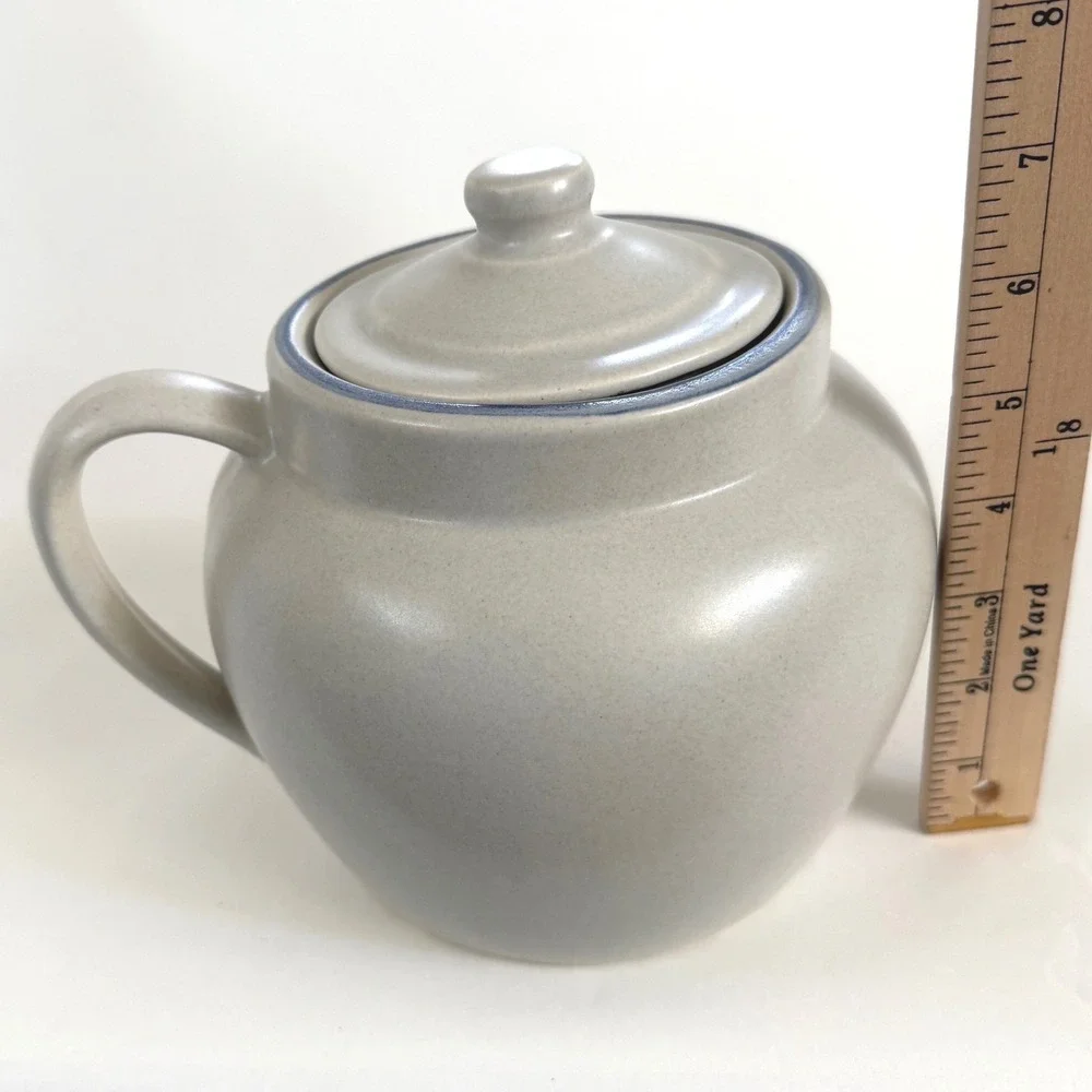 Vintage‎ Pfaltzgraff Yorktowne Large Bean Pot w Lid Blue Floral USA